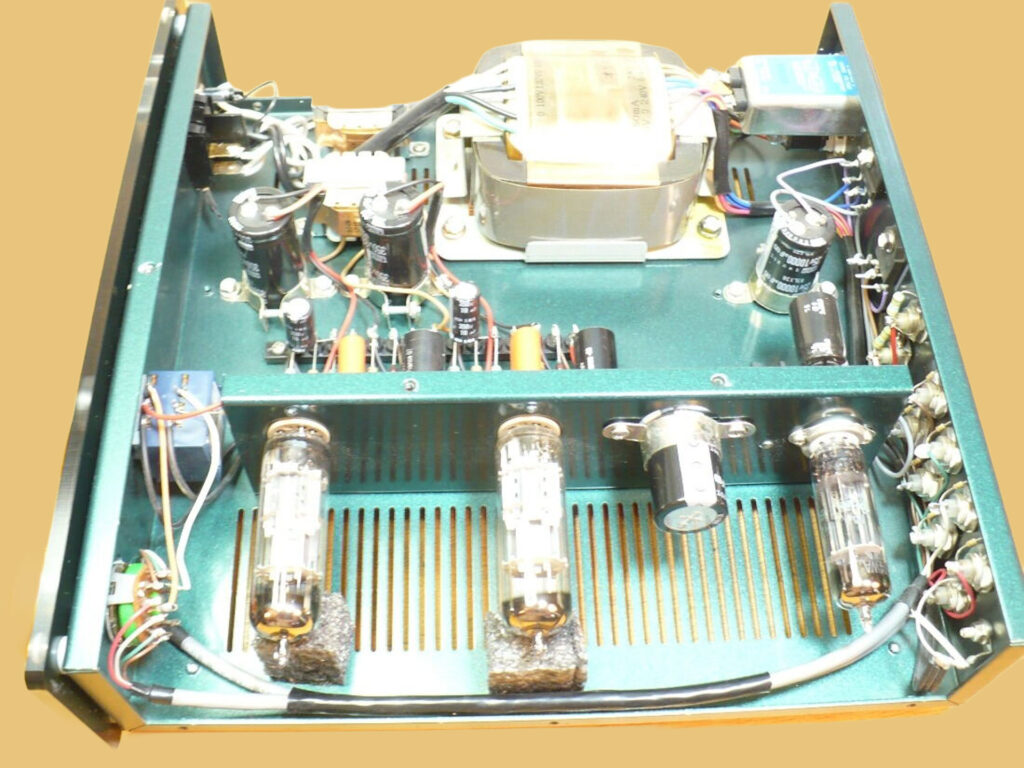 Shindo Aurièges L Pre Amplifier 2006