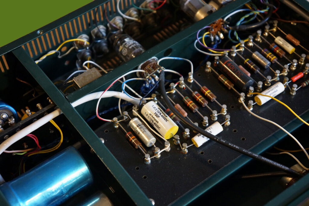 Shindo Monbrison pre amplifier est 1996